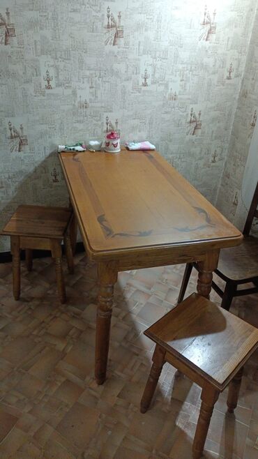 стол с табуреткой: Кухонный Стол, цвет - Коричневый, Б/у
