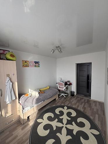 Продажа коттеджей и домов: 🔥 Шашылыш сатылат! 🔥 Эки кабаттуу, кең жана ыңгайлуу үй сатылат. Үйдө — 6