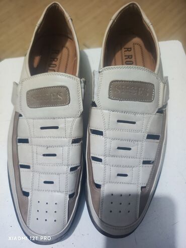обувь белая: Летние очень лёгкий и мягкие почти новый одевались лиш один раз размер