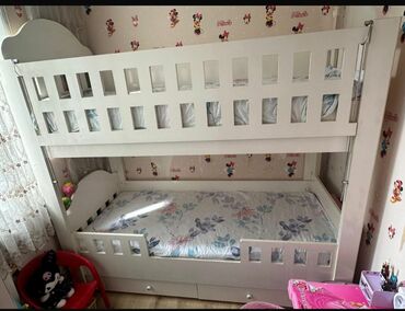Bitkilər: Oğlan və qız üçün, İşlənmiş, Çarpayı, Matras ilə