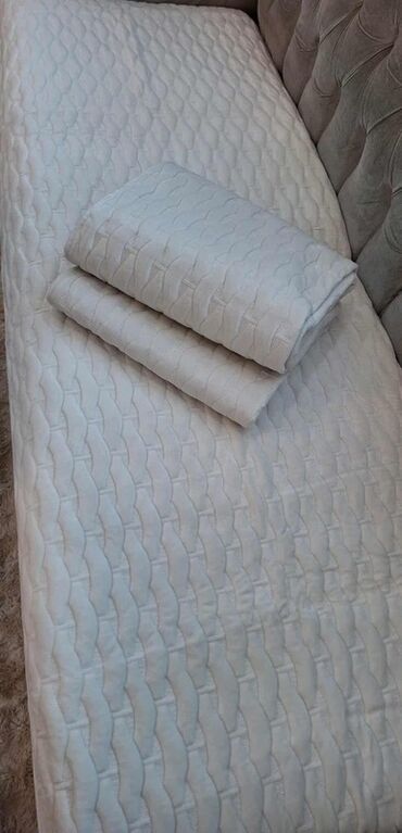 Prekrivači za nameštaj: Neklizajući, Za trosed — 3