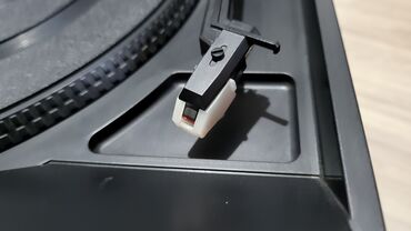 Динамики и колонки: Продам SHARP из 80г, без колонок нету, без пульта, стоял долго, сд — 10