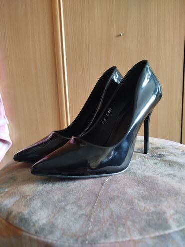 сколько стоит волосы 50 см в бишкеке: Туфли, 37, Christian Louboutin, Б/у, цвет - Черный, Самовывоз