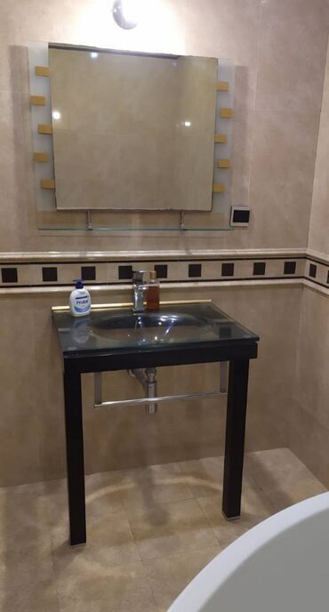 Uzunmüddətli kirayə mənzillər: Gənclik metrosunun yaxınlığında baki saglamliq mərkəzinə yaxın 18 — 2