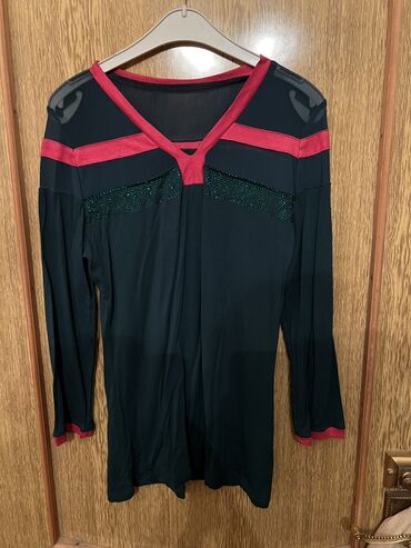 Köynək və bluzalar: Koftalar və Şalvarlar 36-38 (S/M)razmer, hər biri 5 manat Ünvan: 8-ci — 12