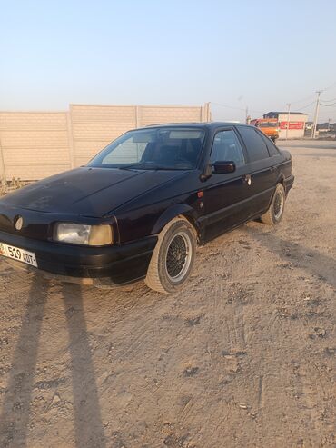 фолсваген жук: Volkswagen Passat: 1992 г., 2 л, Механика, Бензин, Седан