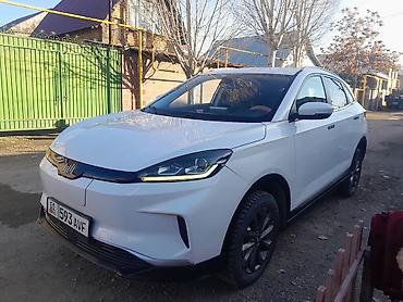 Weltmeister: Weltmeister EX5, 2021 г., 95000 км, Передний — 4