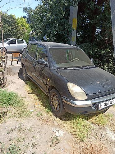 Daihatsu Sirion: 2002 г., 1 л, Автомат at lalafo.kg Daihatsu Sirion: 2002 г., 1 л, Автомат