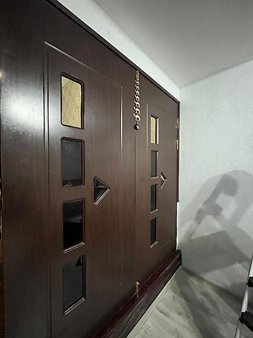 Digər mebel: Plasmas qapi 80 manat
Taxta qapilar biri 70 manat — 2