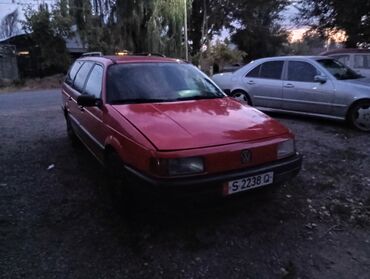 Volkswagen: Volkswagen Passat: 1991 г., 1.8 л, Механика, Бензин, Универсал