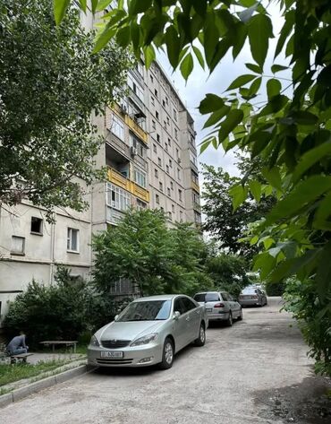 жалал абад дом квартира: 1 бөлмө, 35 кв. м, 105-серия, 2 кабат, Косметикалык ремонт