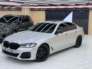 мерседес c class: BMW 5 series: 2017 г., Автомат, Бензин, Седан