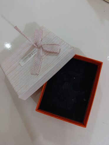 Hədiyyə bağlamaları: Hədiyyə qutusu — 3