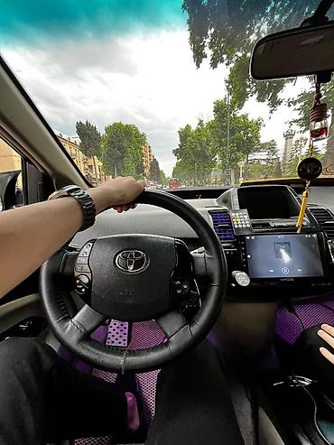 nissan note hibrit: Toyota Prius (2-ci nəsil) hibrid hetçbek - Hibrid benzin-elektrik — 5