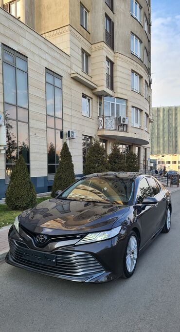 Chevrolet: Toyota Camry: 2018 г., 2.5 л, Автомат, Бензин, Седан