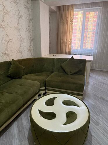 Uzunmüddətli kirayə mənzillər: Abşeron rayonu, Saray qəsəbəsində yerləşən MTK binasında 2 otaqlı, 62 — 9