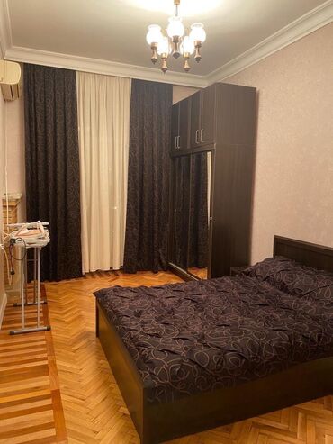 спальная мебель: Двуспальная кровать, Шкаф, 2 тумбы, Азербайджан, Б/у