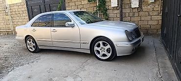 mercedes 180 b: Mercedes-Benz E-Class: 2.4 l | 1999 il Sedan — 1