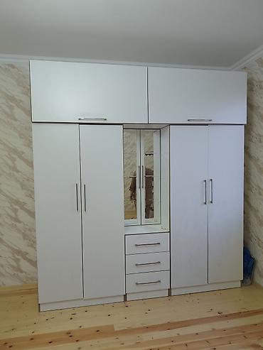 Ağ rəngdə yataq otağı mebel dəsti Tərkibi: - Geniş qarderob: 4 qapılı