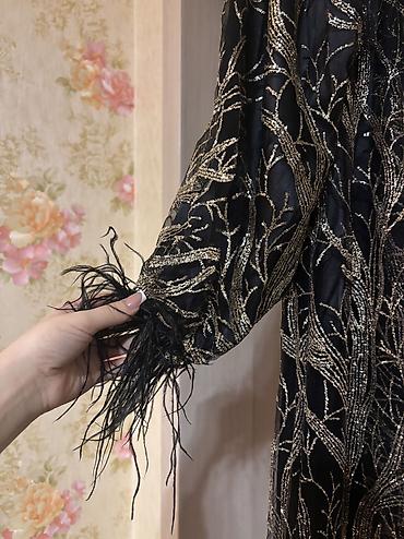 la parretta pink: 1 dəfə toya geynilib 160 manata tikdirilib 50 manata satılır. Ölçü — 6