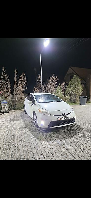 Toyota: Toyota Prius: 2015 г., 1.8 л, Автомат, Гибрид, Лифтбек — 3