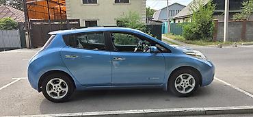 mini ev: Nissan Leaf: 2013 г., Электромобиль, Хэтчбэк — 4