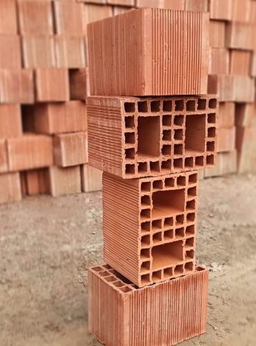 Kərpiclər: 🧱 Kərpiç Satışı - Keyfiyyət və Etibarlılıq! 🧱 🔸 Müxtəlif növ — 3