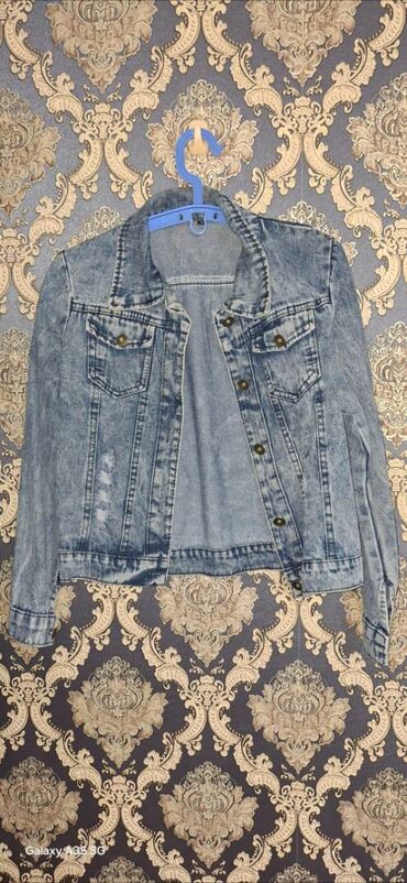 Digər qadın geyimləri: 10 azn — 10