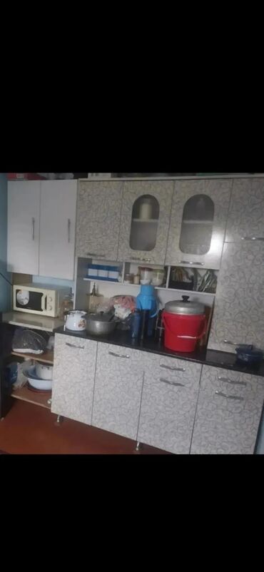дом сары ой: 45 м², 3 комнаты, Парковка, Забор, огорожен