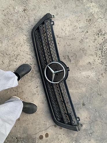 передо спринтер: Решетка радиатора Mercedes-Benz Б/у, Оригинал — 1