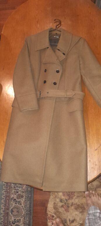 Paltolar: "Belstaff" ingiltere brendi.1500 manata alinib,1 sezon geyinilib.46-48 — 5