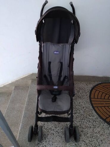 plisane igracke za bebe: Kisobran decija kolica Chicco crno/siva,3 polozaja naslona,3 tacke
