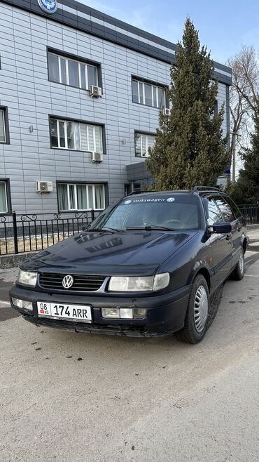 карнавал машина: Volkswagen Passat: 1993 г., 1.8 л, Механика, Бензин, Универсал