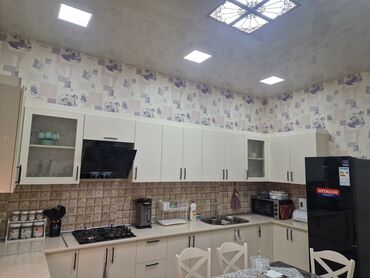 Tumbalar: Boş mətbəx mebeli - 800 AZN