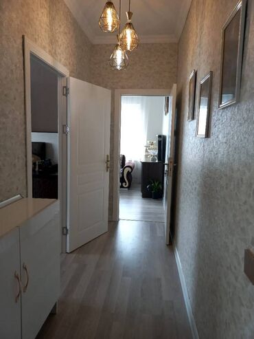 Köhnə tikili: Bakı, 2 otaqlı, Köhnə tikili, m. Qara Qarayev, 65 kv. m — 10