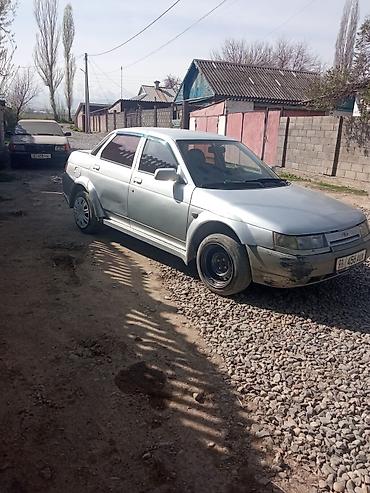 Другие автомобили: Легковой автомобиль седан, серебристый цвет, 4 двери. Особенности и — 4