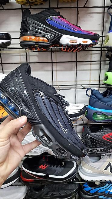 Patike: Patike orginal sa kutijom 
41 do 46
za samo 5999 din — 10