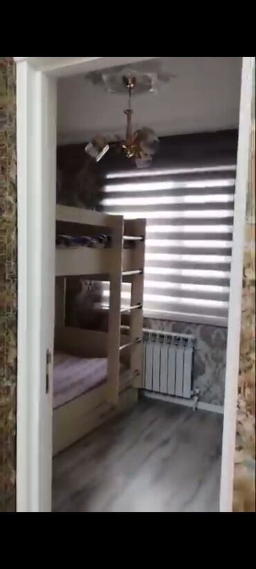 turkanda ev: Yasamal.r .Elimler Metrosun yaxinluq.82 sayli korpel evin yani 2otaq(3