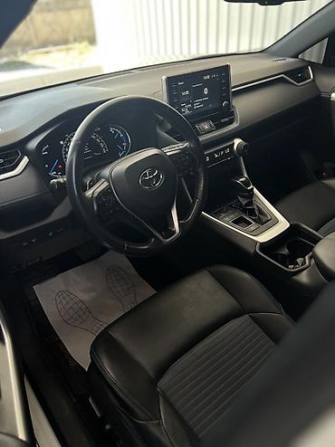 куплен: Toyota RAV4: 2021 г., 2.5 л, Автомат, Гибрид, Кроссовер — 10