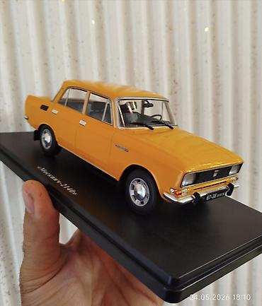 Moskviç: Maqnit altlıqlı kolleksiya modeli – Moskvich 2140 (Hachette 1:24) — 1
