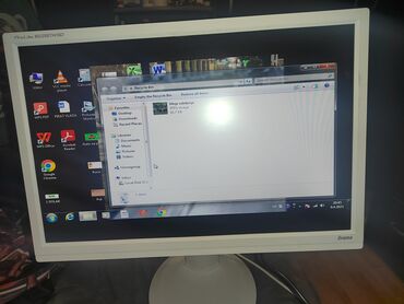 Monitori: Hitnooo monitor iiyama prolite b2280vsd rotira se i podize i spusta — 13