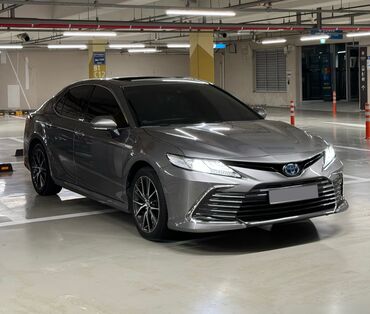 таёта карина: Toyota Camry: 2021 г., 2.5 л, Автомат, Гибрид, Седан