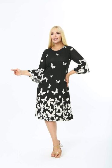 Haljine: Xl do 4xl
3000 na lalafo.rs — 3 Haljine: Xl do 4xl
3000 — 3