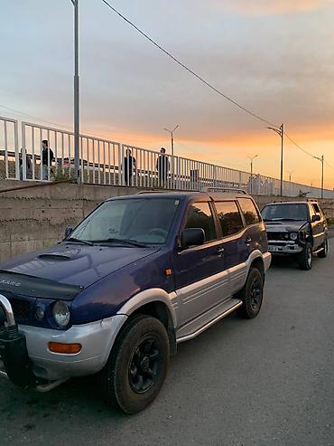 Унаа сатуу: Nissan Mistral: 1996 г., 2.4 л, Кол менен иштөөчү, Бензин, Жол тандабас — 2