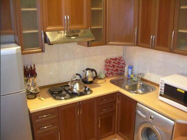 Uzunmüddətli kirayə mənzillər: Xətai metrosunun yaxınlığında 4 mertebeli binanın 4-cü mərtəbəsində — 3