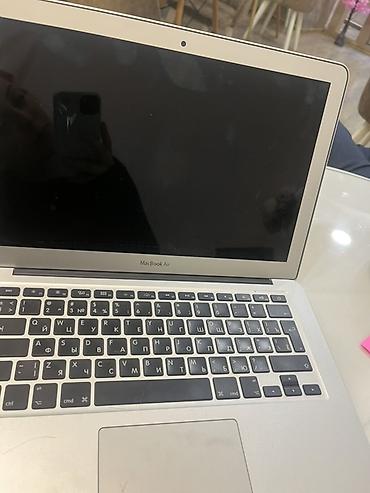 macbook air m4: Apple MacBook Air noutbuku - Model: MacBook Air (gümüş alüminium — 1