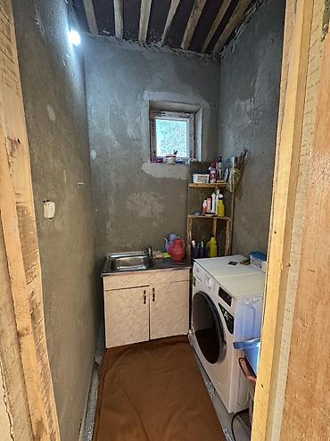 Продажа коттеджей и домов: Продается участок с домом 📍Чоң-Арык ▫️Площадь: 4 сотки ▫️Дом 67 м2 — 12