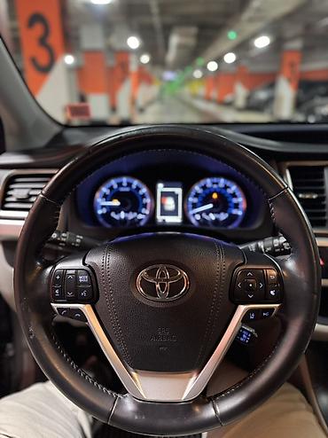 bmv x3: Toyota Highlander: 2018 г., Автомат, Бензин, Кроссовер — 10