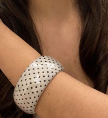 Bilərziklər: Polka-nöqtəli geniş qolbaq - Model: qalın, oval formalı bangle tipli — 1