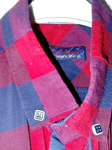 Košulje: Muške košulje – veličina L (2 komada) Svaka košulja po 800dinara 1) — 30